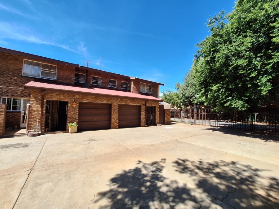 3 Bedroom Property for Sale in Potchefstroom North West